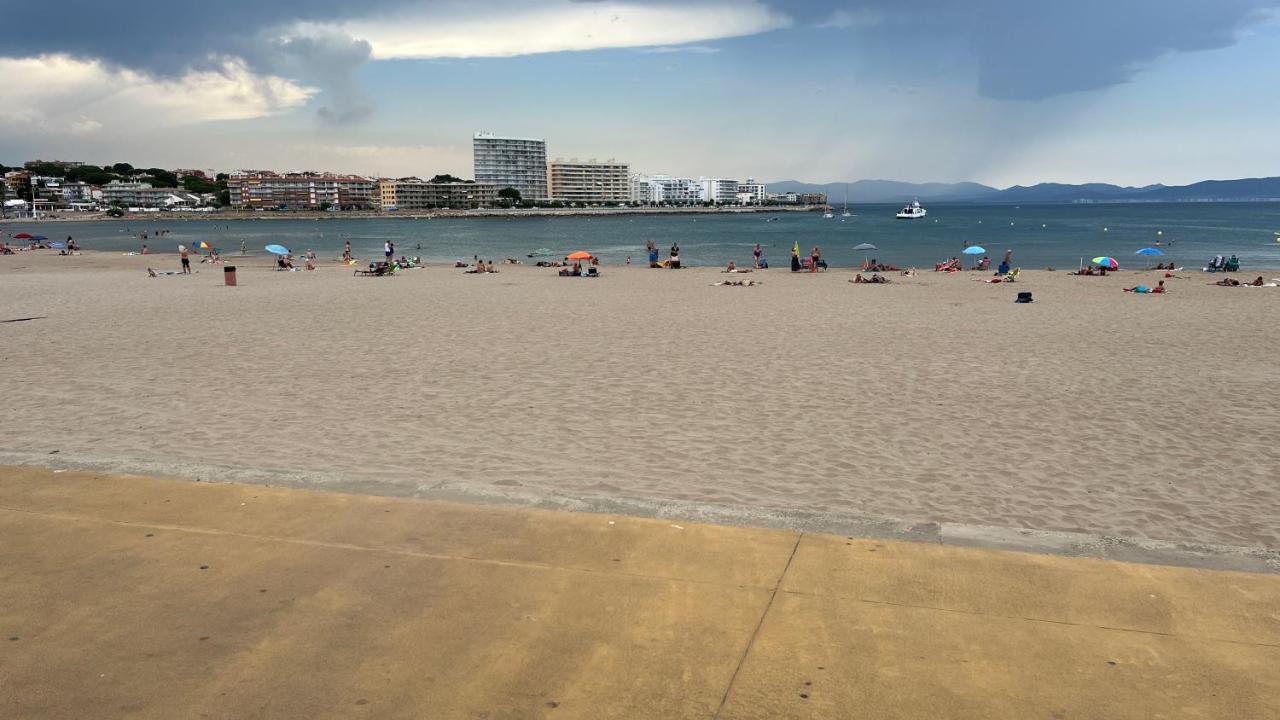 Apartamento En La Playa. Free Parking. Free Wifi Ля Эскала Экстерьер фото