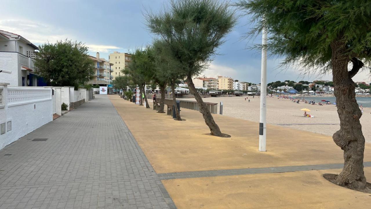 Apartamento En La Playa. Free Parking. Free Wifi Ля Эскала Экстерьер фото